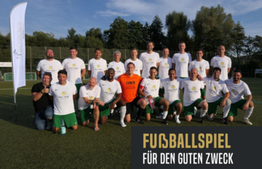 Fußball-Mannschaft beim Benefizspiel Marijana